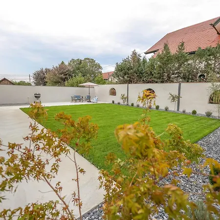 Vila Cocosinella Belgrade Surčin